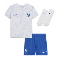 Echipament fotbal Franţa Kylian Mbappe #10 Tricou Deplasare Mondial 2022 pentru copii maneca scurta (+ Pantaloni scurti)